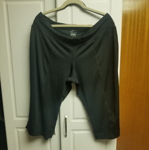 🍭Nike Dri Fit cropped athletic pants